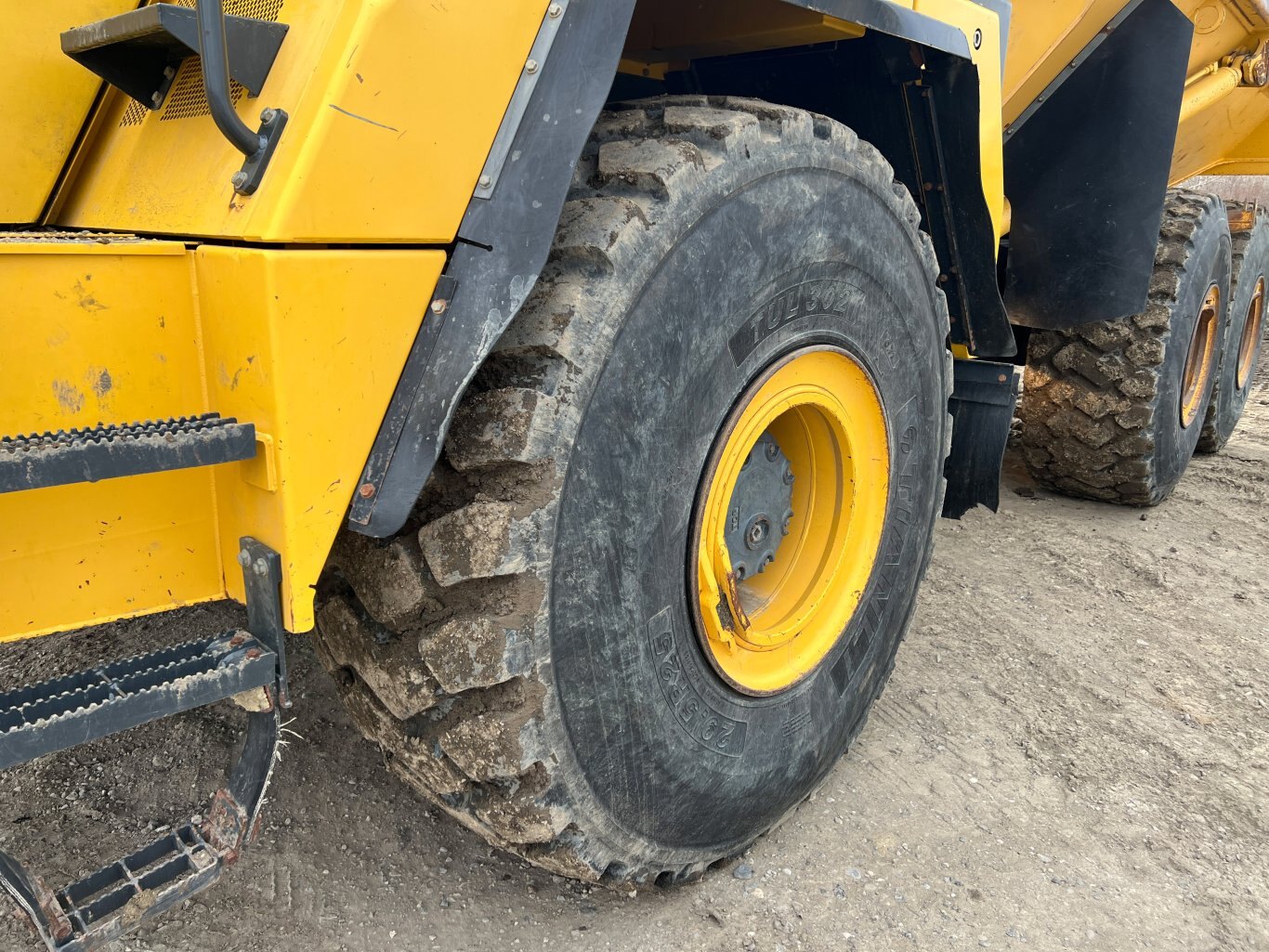 2014 Komatsu HM400 3 Rock Truck / 40 Ton Off Highway Truck #9565 BP