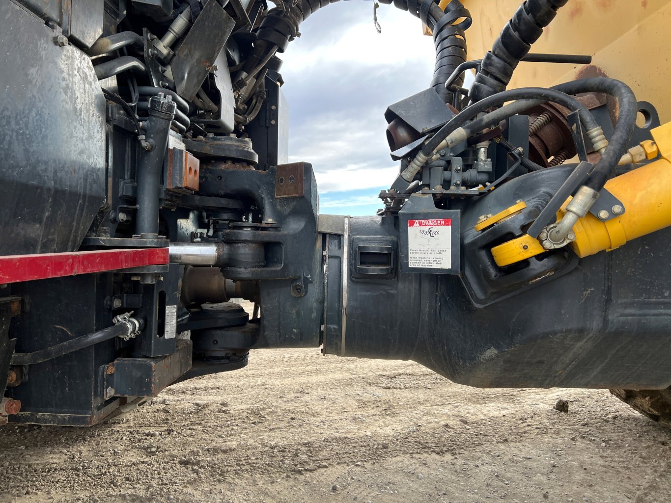 2014 Komatsu HM400 3 Rock Truck / 40 Ton Off Highway Truck #9565 BP