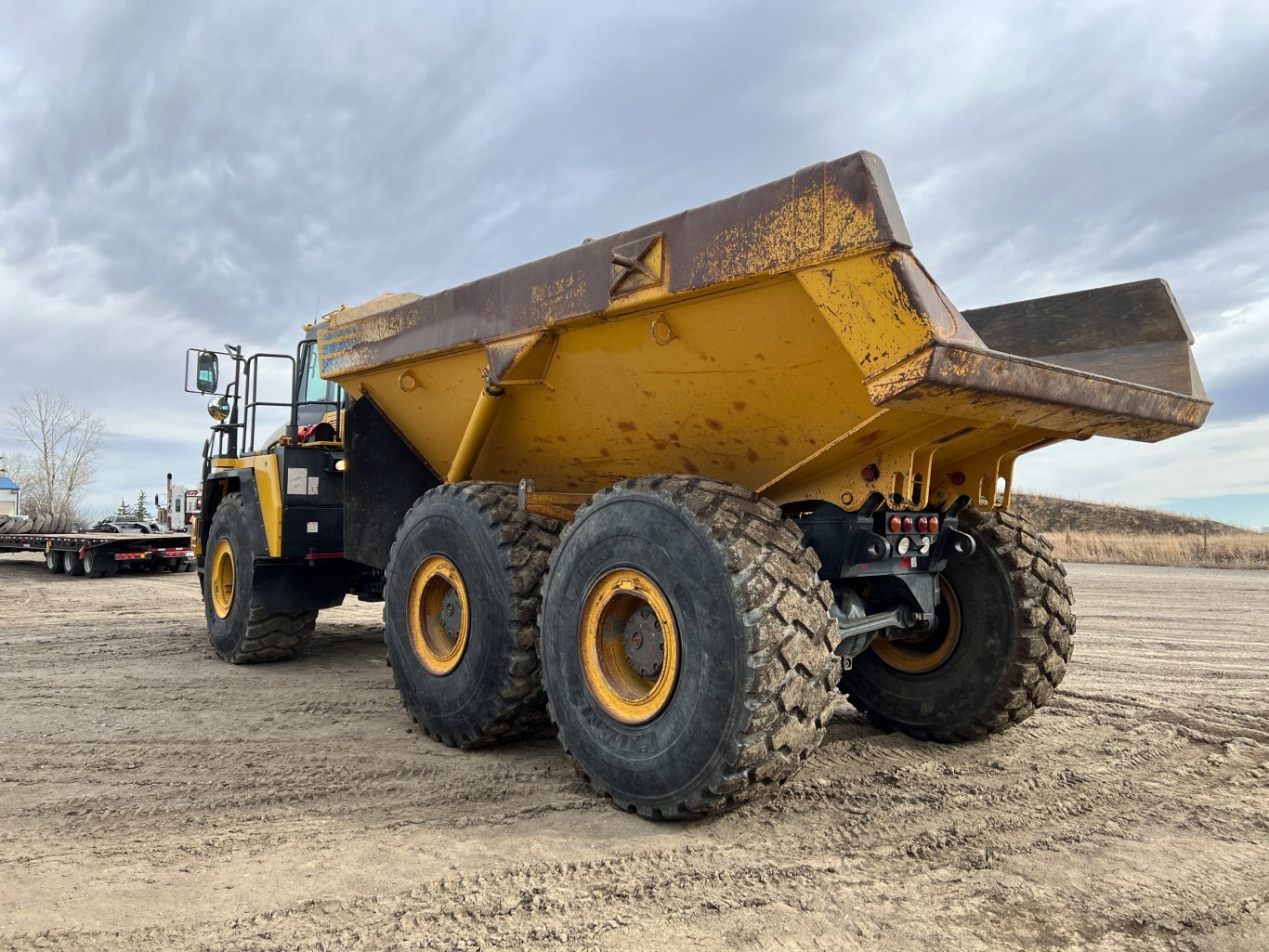 2014 Komatsu HM400 3 Rock Truck / 40 Ton Off Highway Truck #9565 BP
