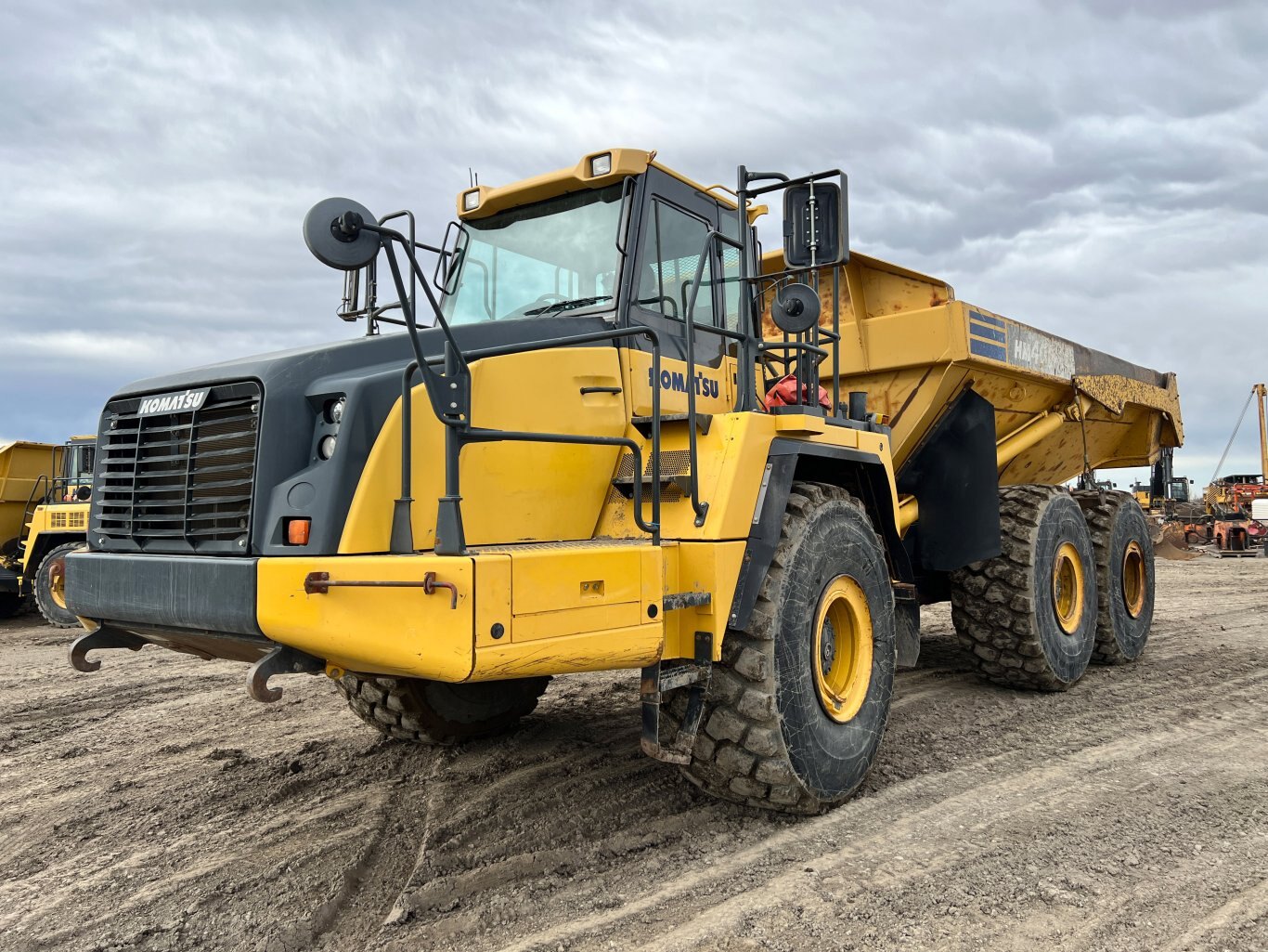 KOMATSU HM400-3 ダンプトラック 1:50 Miniature Construction World - Komatsu HM400-3 Articulated