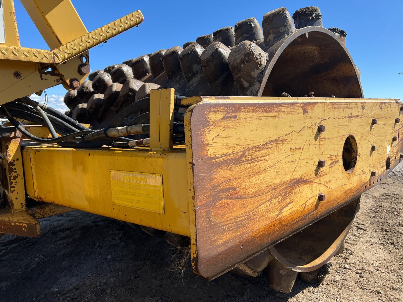 1990 Caterpillar CP 563 Padfoot Compactor / CP563 #9571 BP