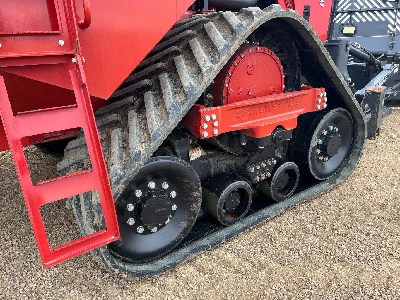 2014 Versatile 550DT Quad Track Tractor with 16 ft. Pitbull 3060AD Blade #9594 BP