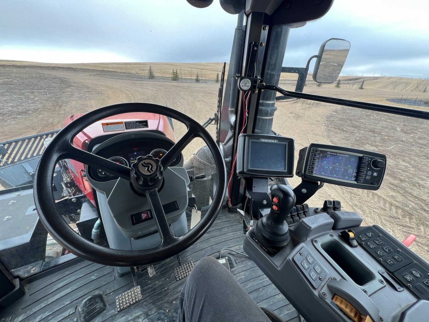 2014 Versatile 550DT Quad Track Tractor with 16 ft. Pitbull 3060AD Blade #9594 BP