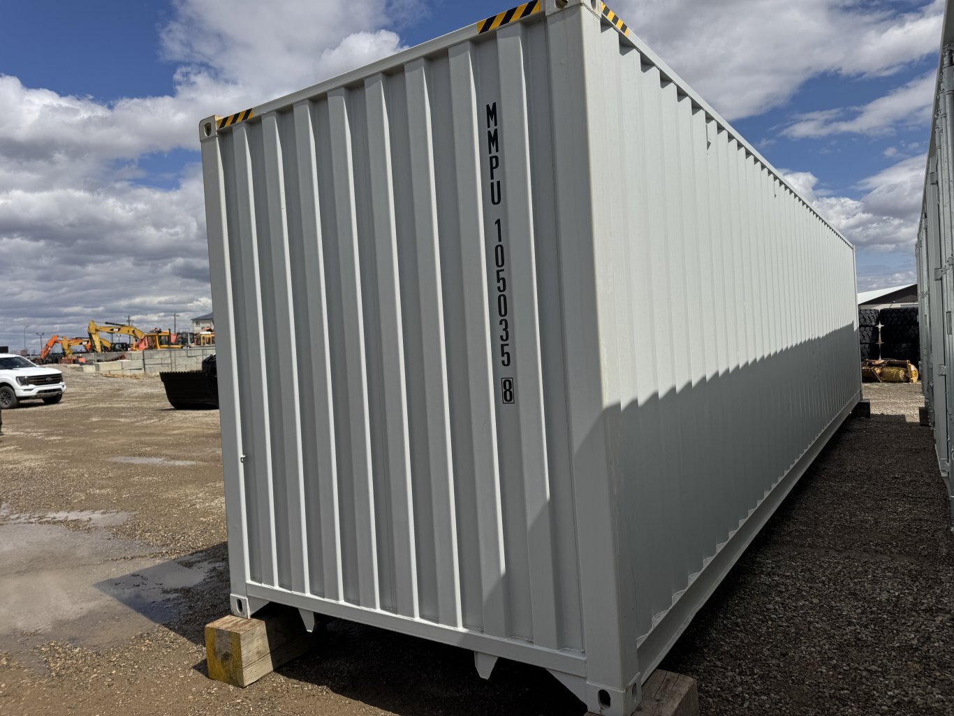 40 ft. seacan 1 front and 2 large side doors 1 trip #10547 JPH