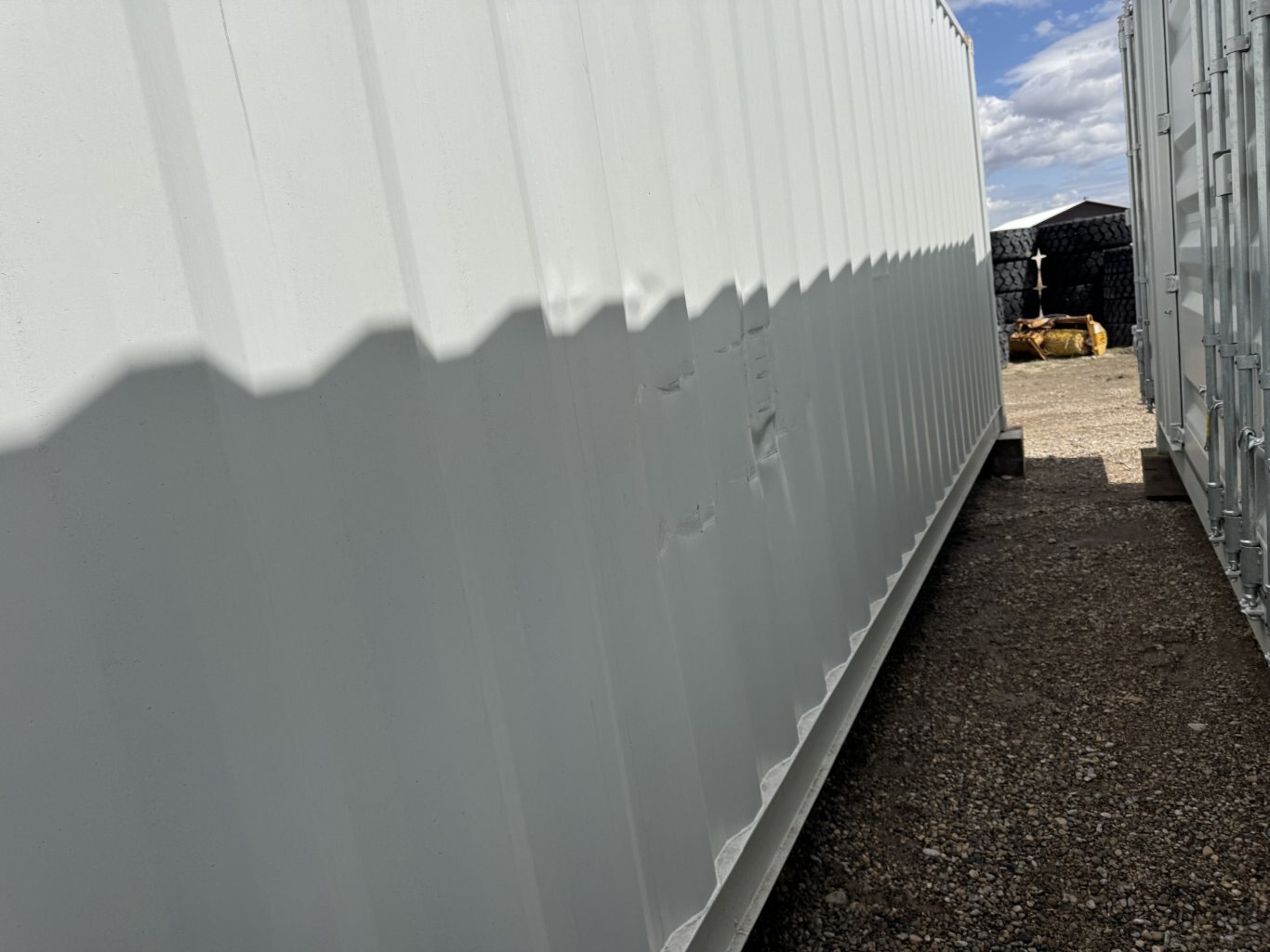 40 ft. seacan 1 front and 2 large side doors 1 trip #10547 JPH