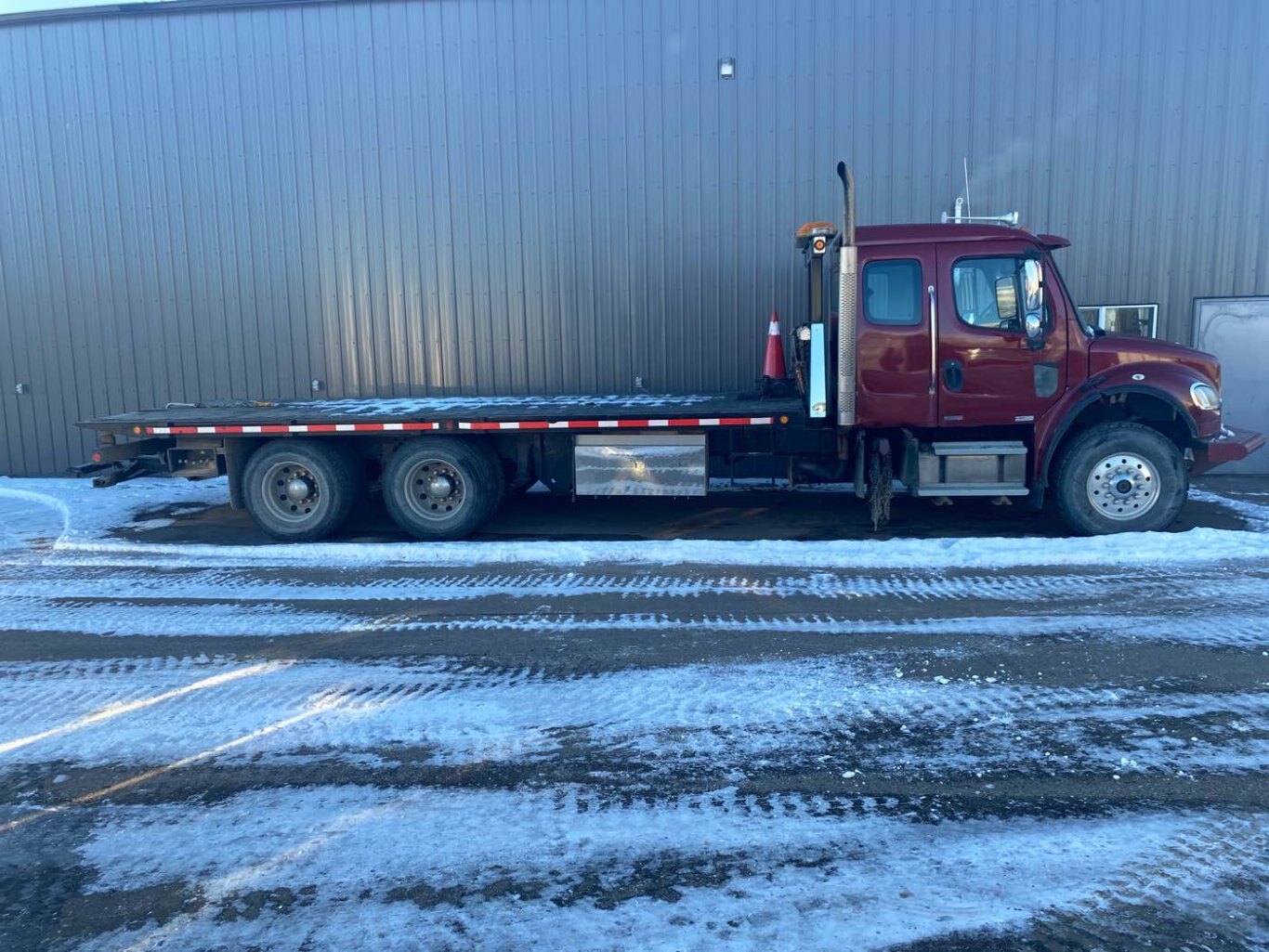 2007 Freightliner M2 Business Class Tilt and Go Truck #9683 AS