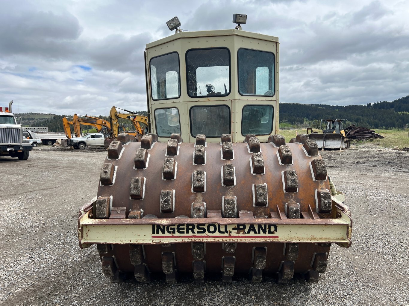 1981 Ingersoll Rand SPF 56 Padfoot Compactor #9698 BP