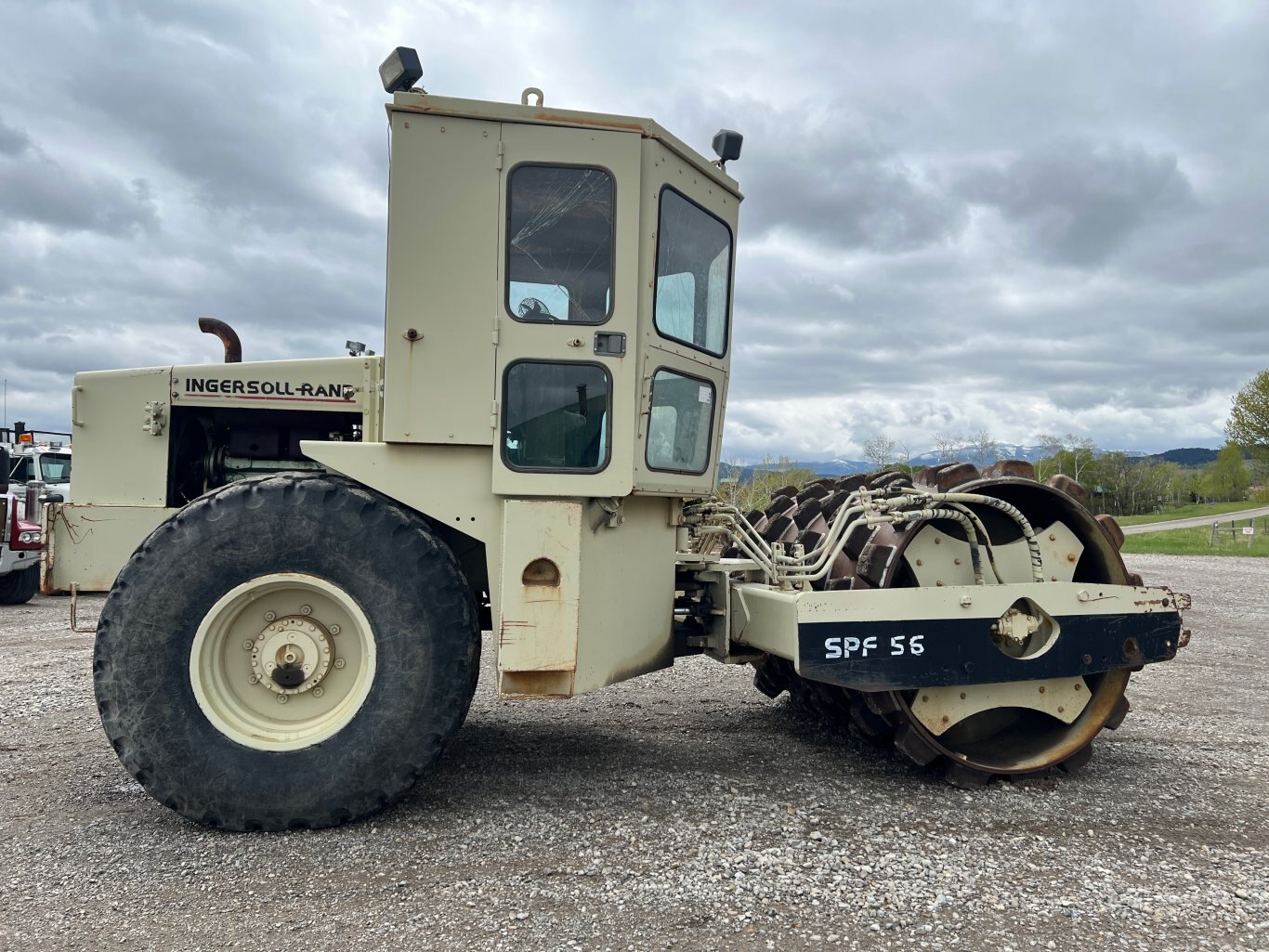 1981 Ingersoll Rand SPF 56 Padfoot Compactor #9698 BP