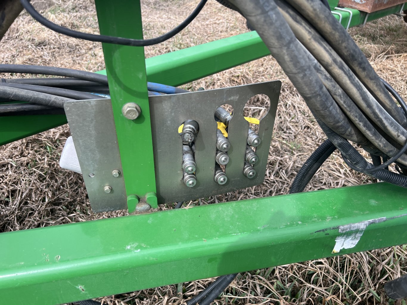 2009 John Deere 1835 Air Seeder 60ft & John Deere 1910 Cart #9764 BP