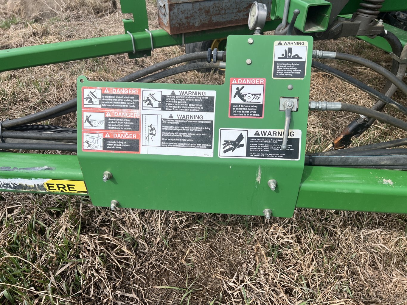 2009 John Deere 1835 Air Seeder 60ft & John Deere 1910 Cart #9764 BP