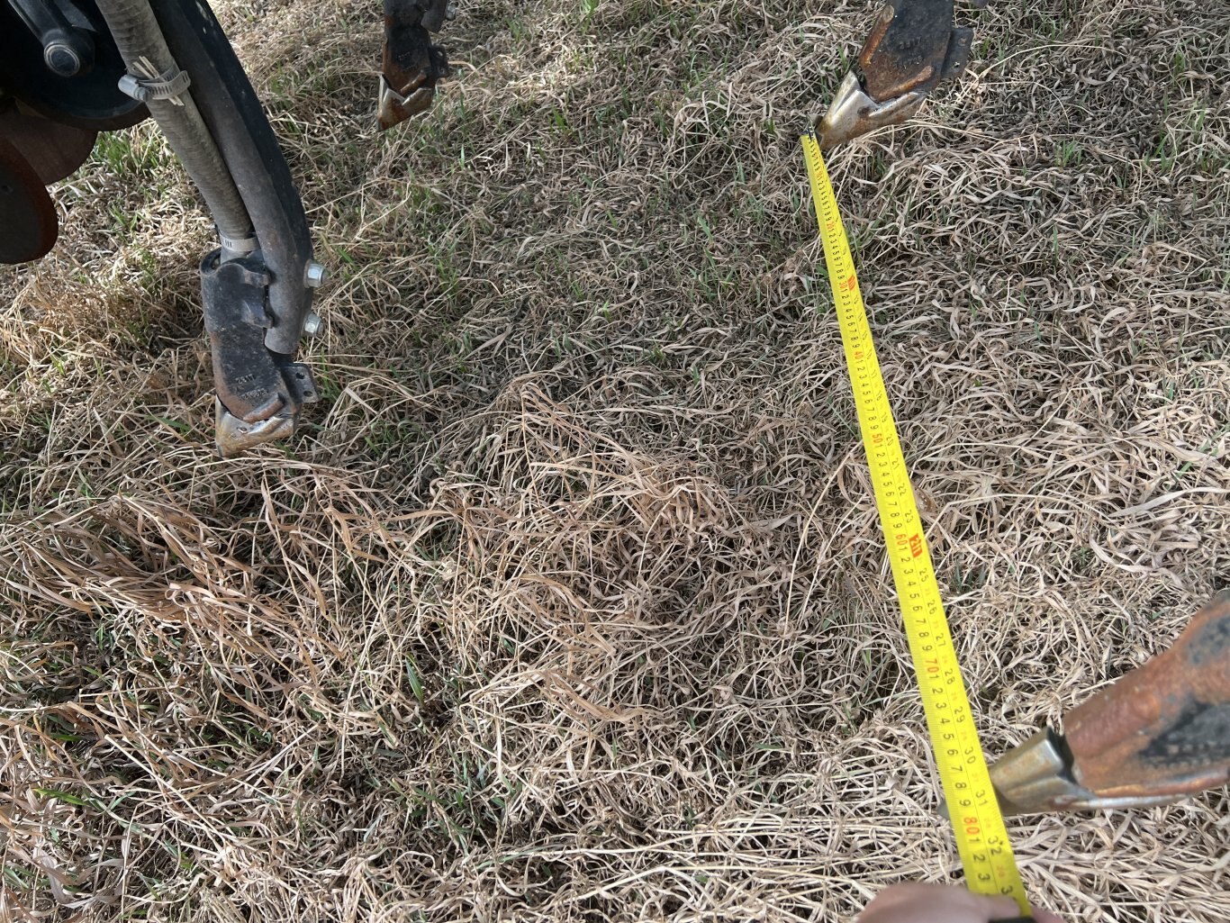 2009 John Deere 1835 Air Seeder 60ft & John Deere 1910 Cart #9764 BP