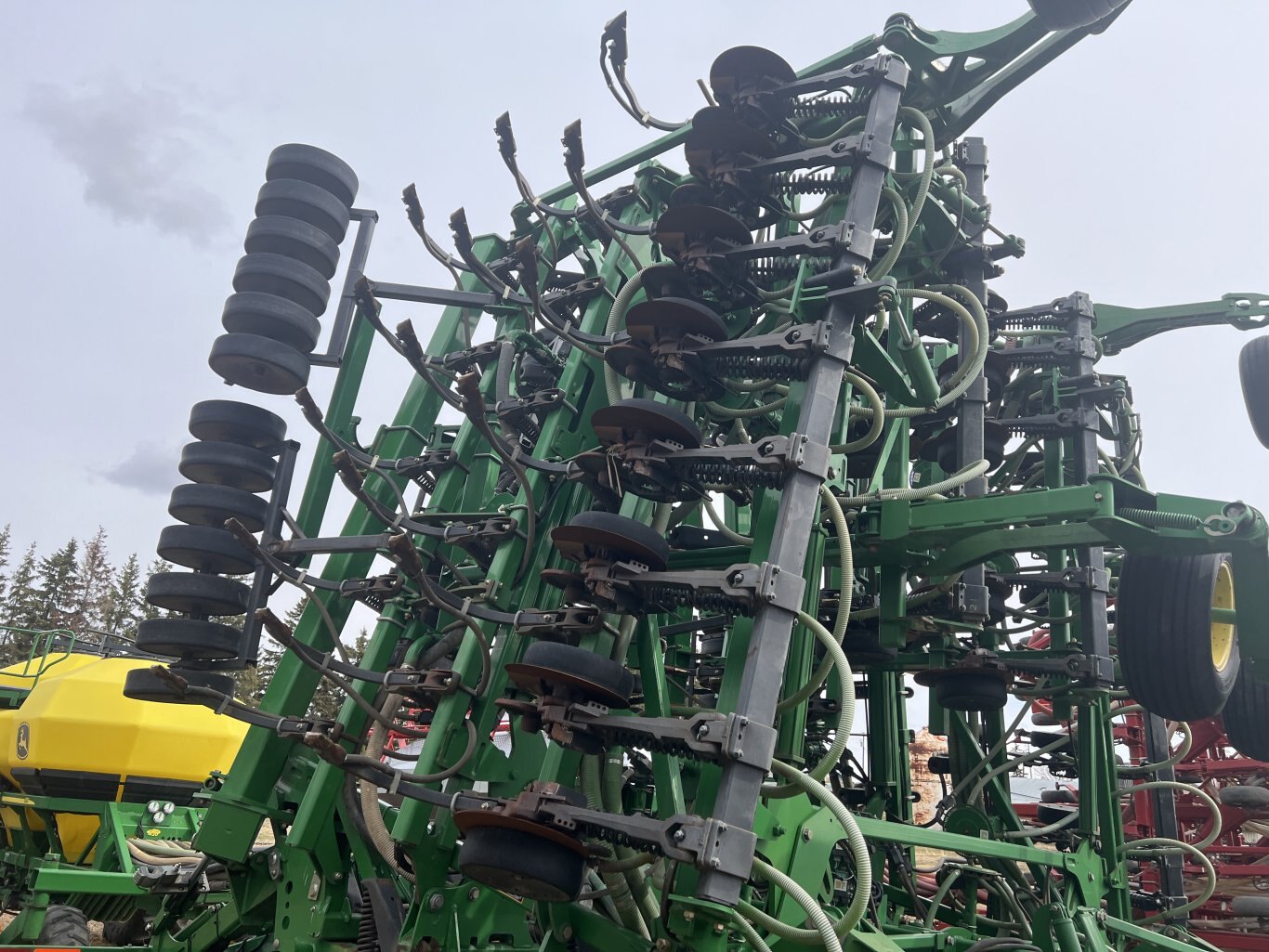 2009 John Deere 1835 Air Seeder 60ft & John Deere 1910 Cart #9764 BP