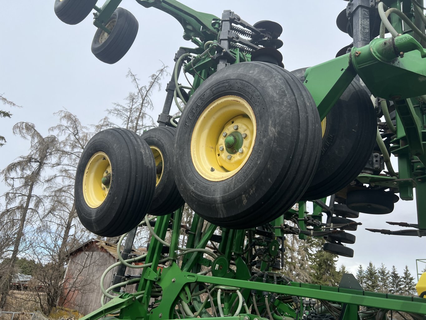 2009 John Deere 1835 Air Seeder 60ft & John Deere 1910 Cart #9764 BP