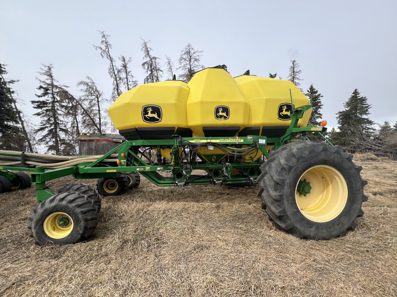 2009 John Deere 1835 Air Seeder 60ft & John Deere 1910 Cart #9764 BP