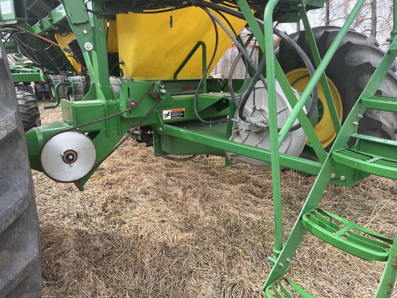 2009 John Deere 1835 Air Seeder 60ft & John Deere 1910 Cart #9764 BP