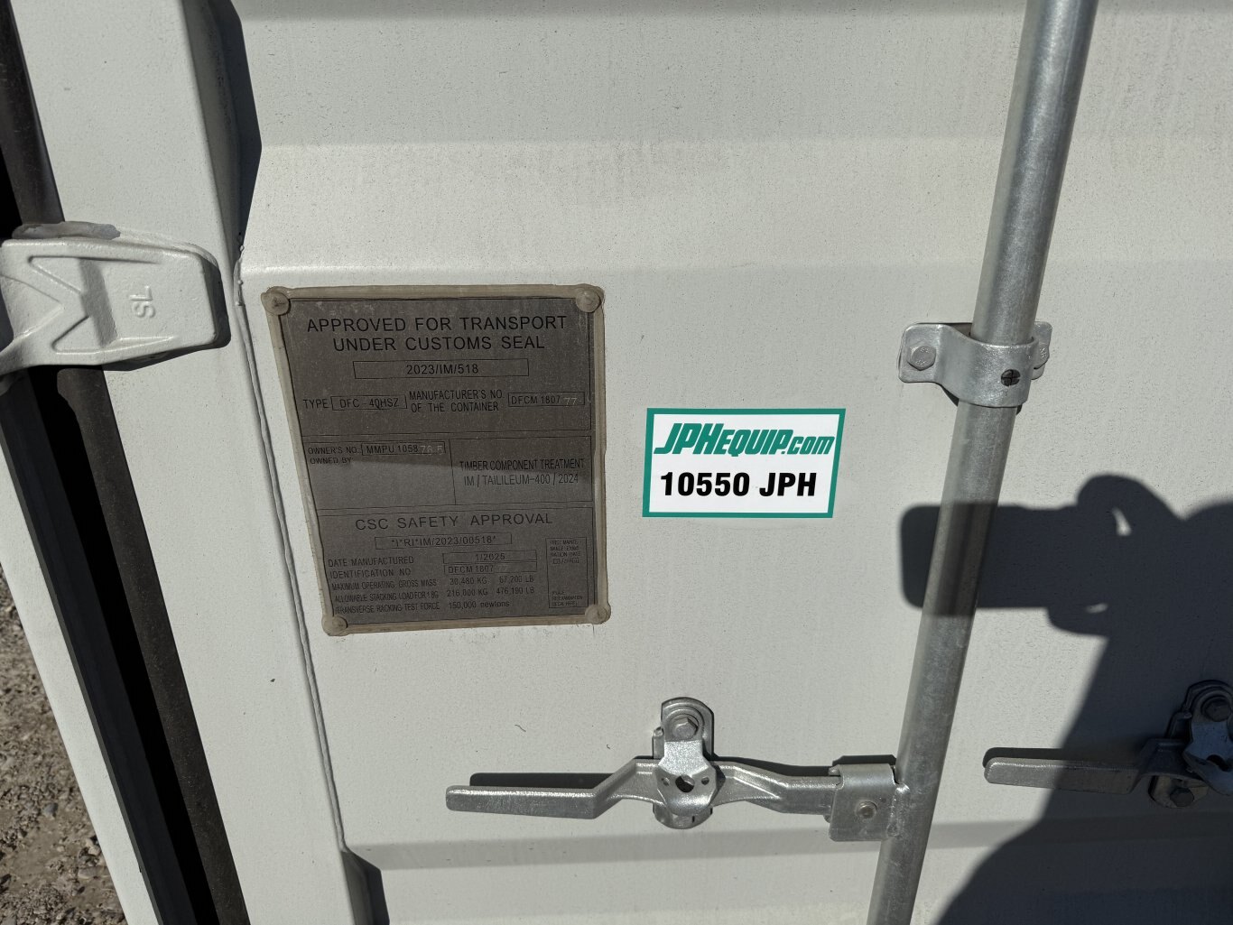 40 foot seacan 1 front and 2 large side doors 1 trip #10550 JPH