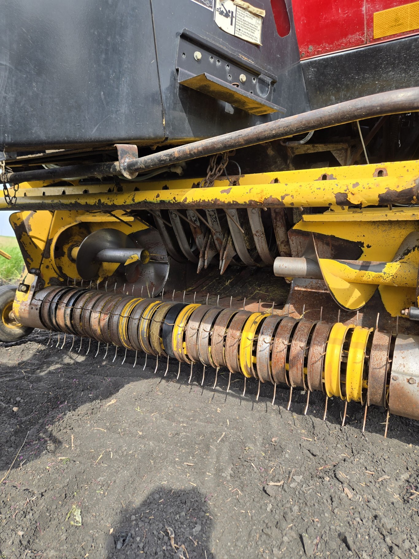 2009 New Holland BB9060 P 3x3 Baler #9835 JP