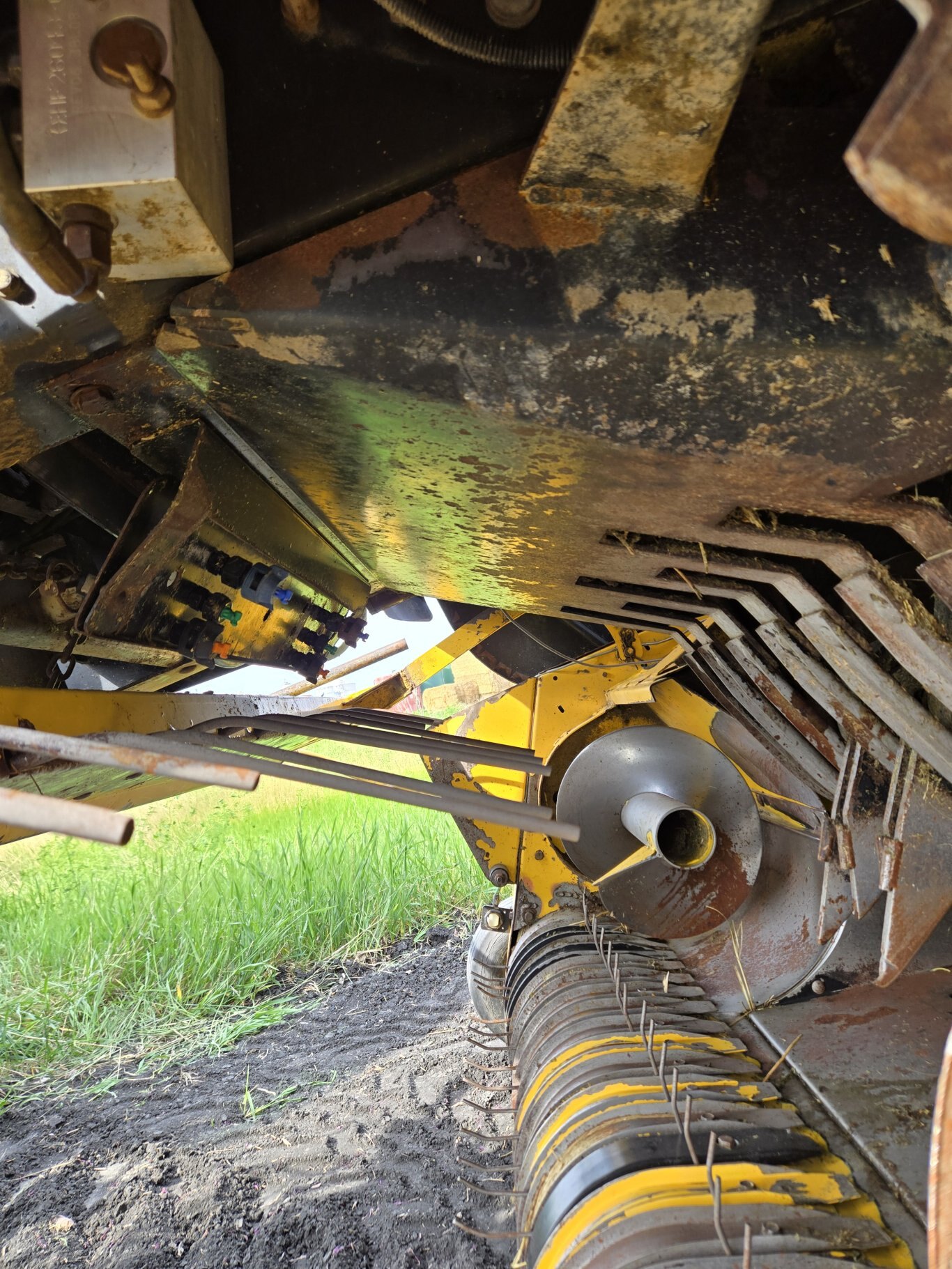 2009 New Holland BB9060 P 3x3 Baler #9835 JP