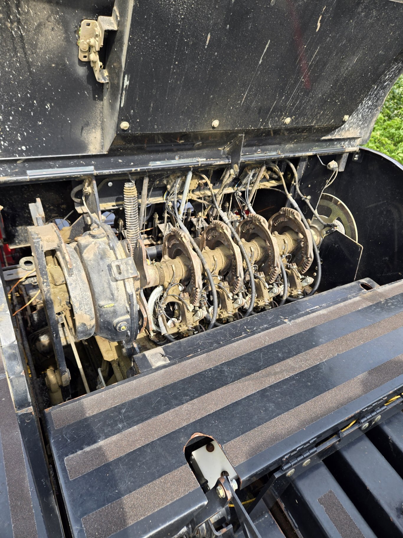 2009 New Holland BB9060 P 3x3 Baler #9835 JP