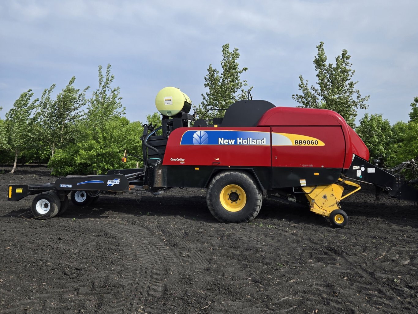 2009 New Holland BB9060 P 3x3 Baler #9835 JP