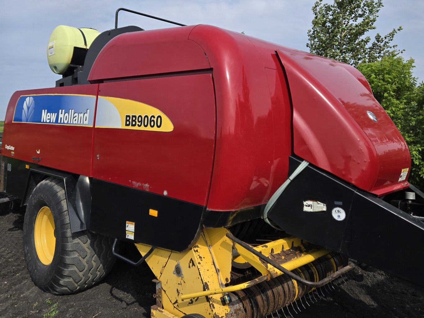 2009 New Holland BB9060 P 3x3 Baler #9835 JP