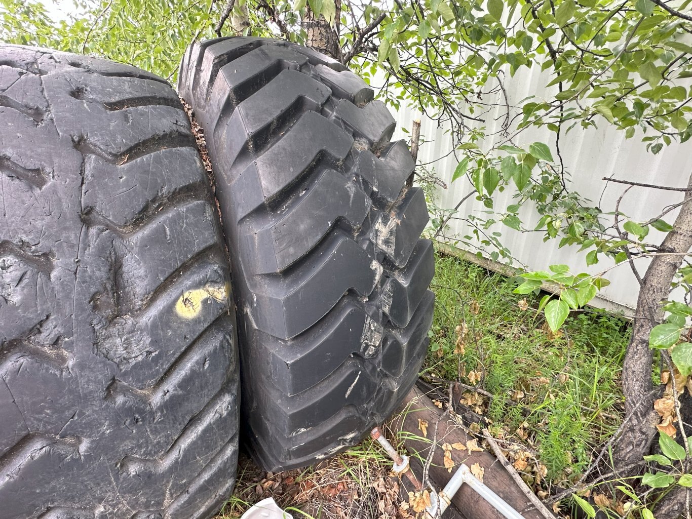 Scraper Tires 2New/2Used #9853 DP