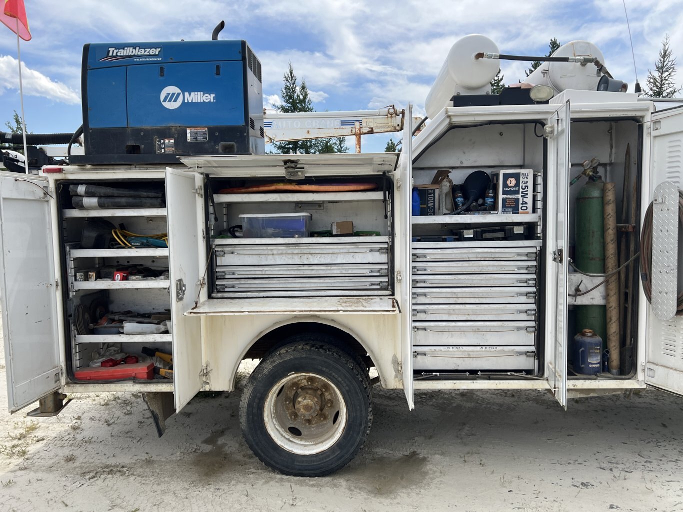 2006 Chevy C5500 Service Truck • 4X4 Mechanic Truck #9901 BP