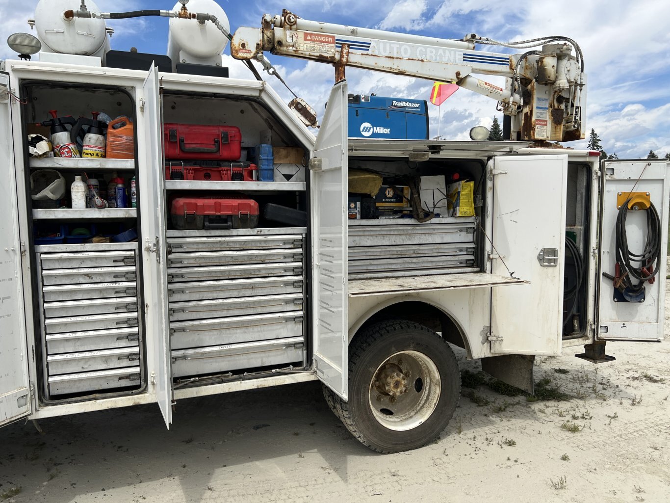 2006 Chevy C5500 Service Truck • 4X4 Mechanic Truck #9901 BP