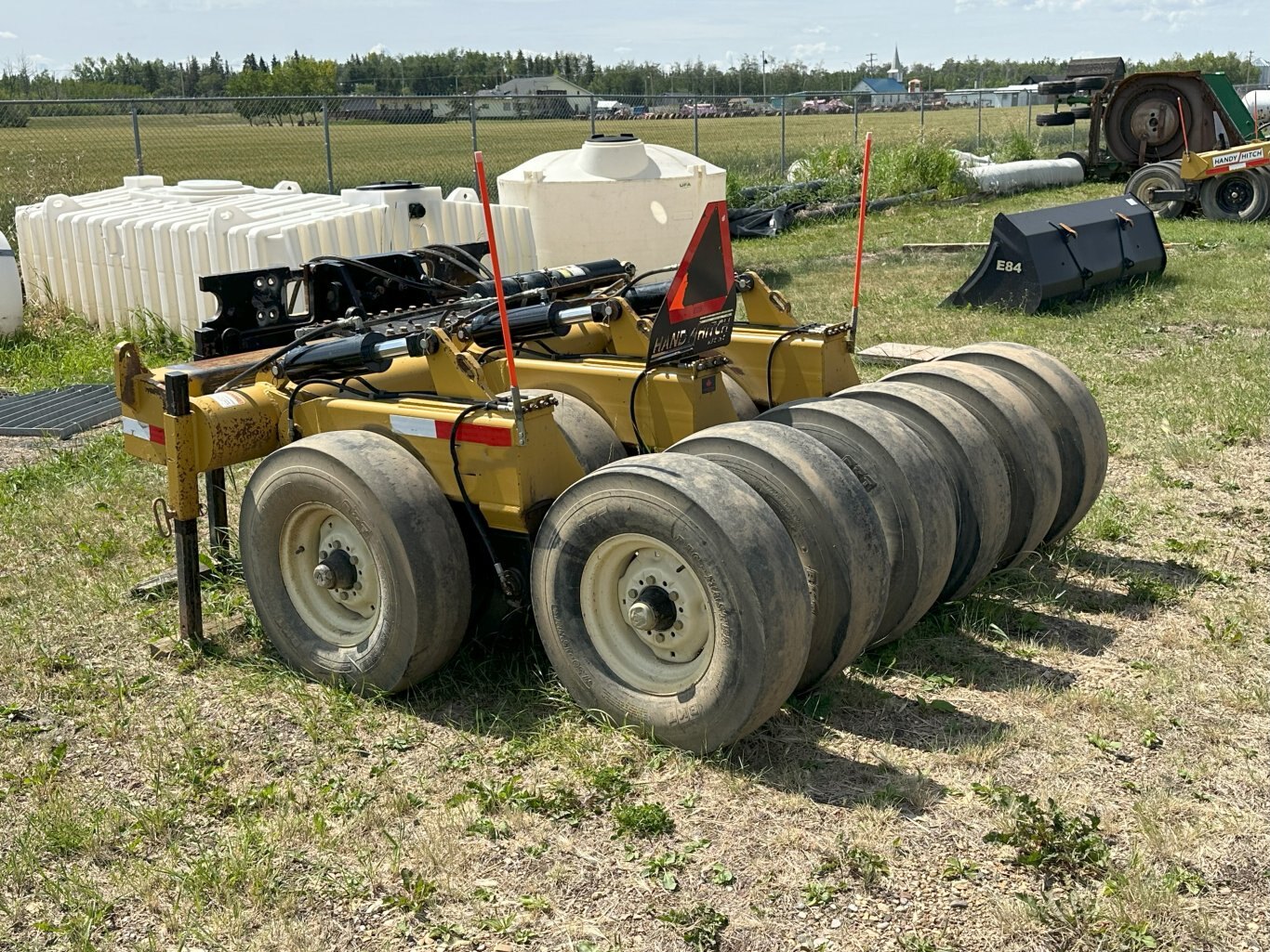 2020 Handy Hitch 12 Wheel Pull Behind Compactor #9908 DP