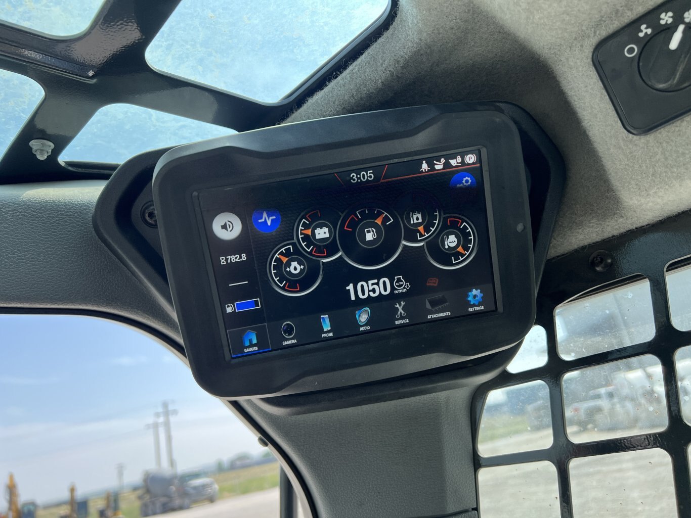 2024 Bobcat T76 Skid Steer with Bucket #9938 BP