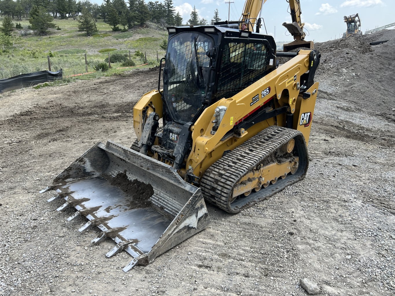 2025 Caterpillar 265 Skid Steer with High Flow Hydraulics Hiflow Tracked Skid Steer #9939 BP
