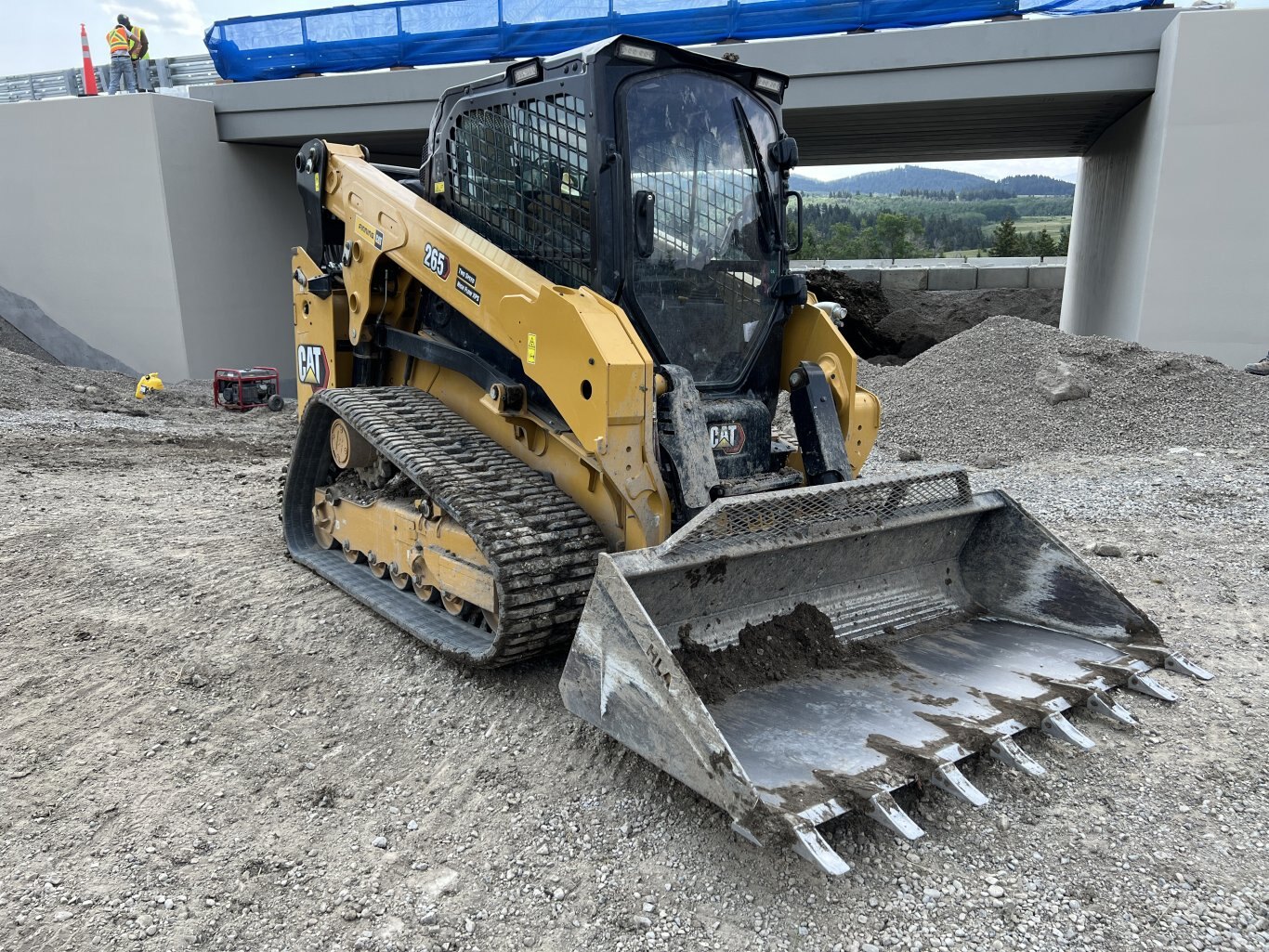 2025 Caterpillar 265 Skid Steer with High Flow Hydraulics Hiflow Tracked Skid Steer #9939 BP