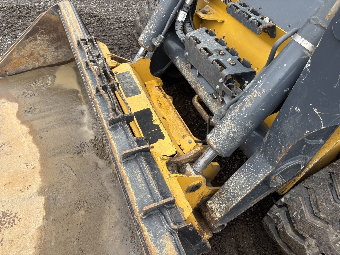 2021 Deere 333G Skid Steer With Bucket #9943 AS