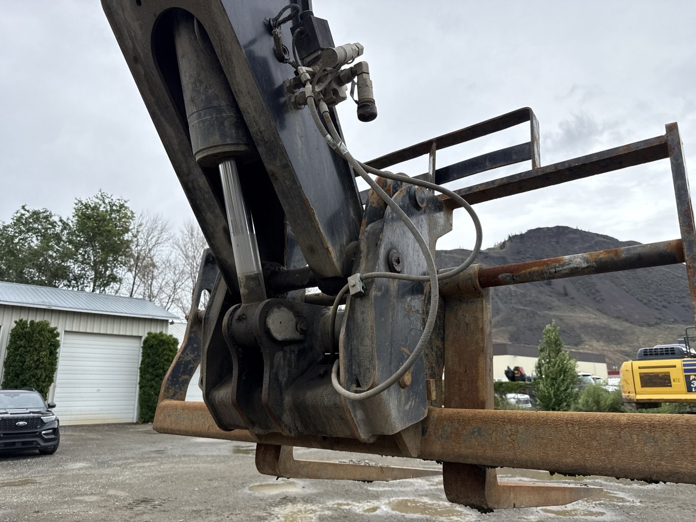 2014 CAT TL1055C Telehandler with Forks and Bucket #9955 JA