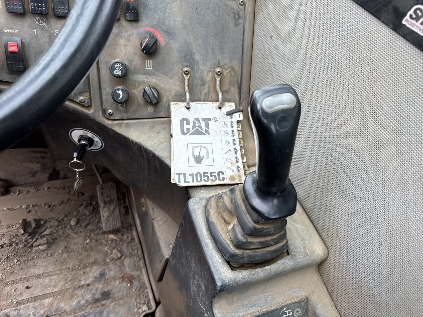 2014 CAT TL1055C Telehandler with Forks and Bucket #9955 JA