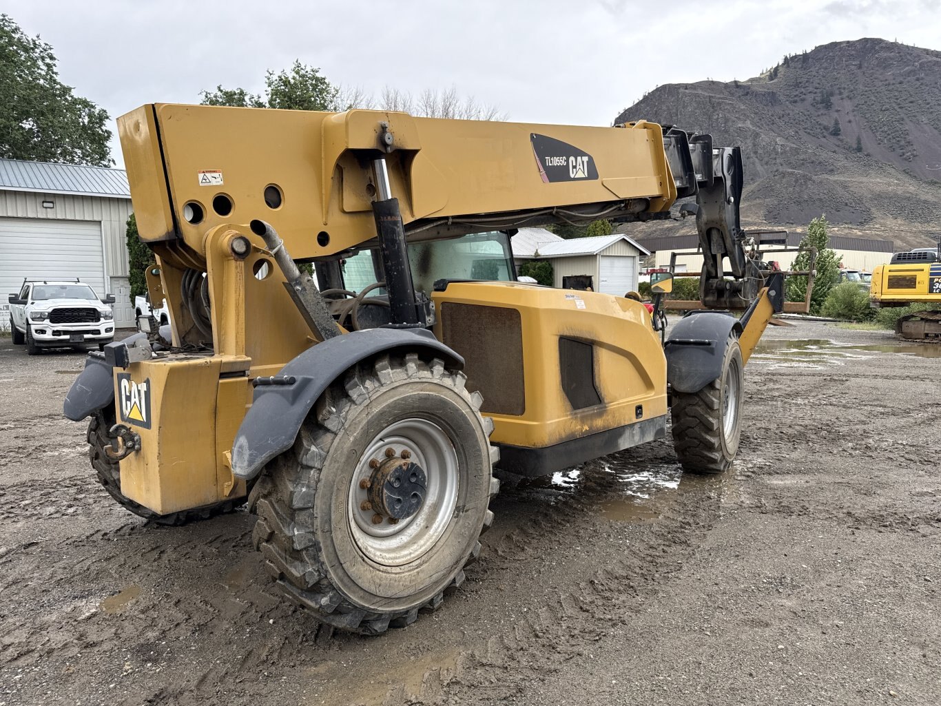 2014 CAT TL1055C Telehandler with Forks and Bucket #9955 JA