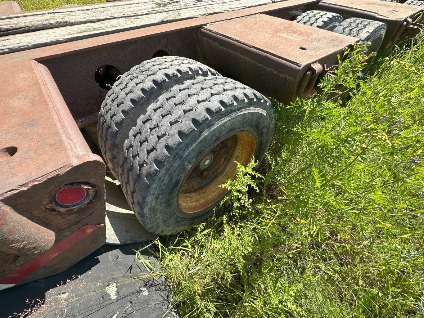 1994 Aspen LB45 Tri Axle Trailer #9988 DP