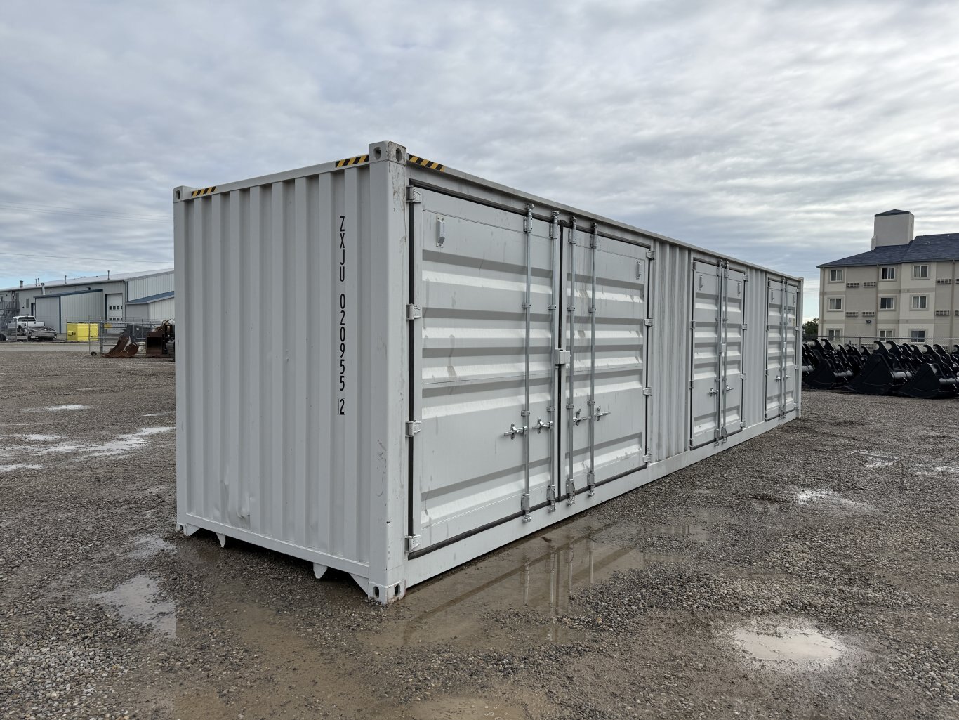 40 foot High Cube Seacan 3 Door Right End Door #209552 JPH