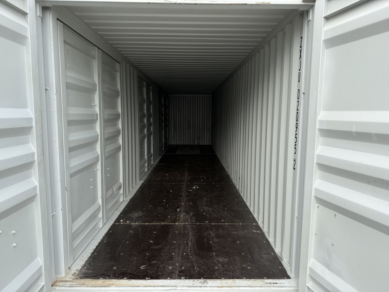 40 foot High Cube Seacan 3 Door Right End Door #209552 JPH