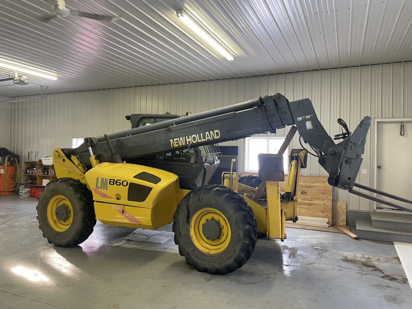 2000 New Holland LM860 8,000 lb Telehandler with 55 of Reach #11027 JA