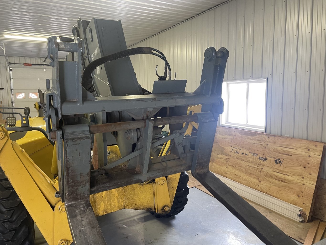 2000 New Holland LM860 8,000 lb Telehandler with 55 of Reach #11027 JA