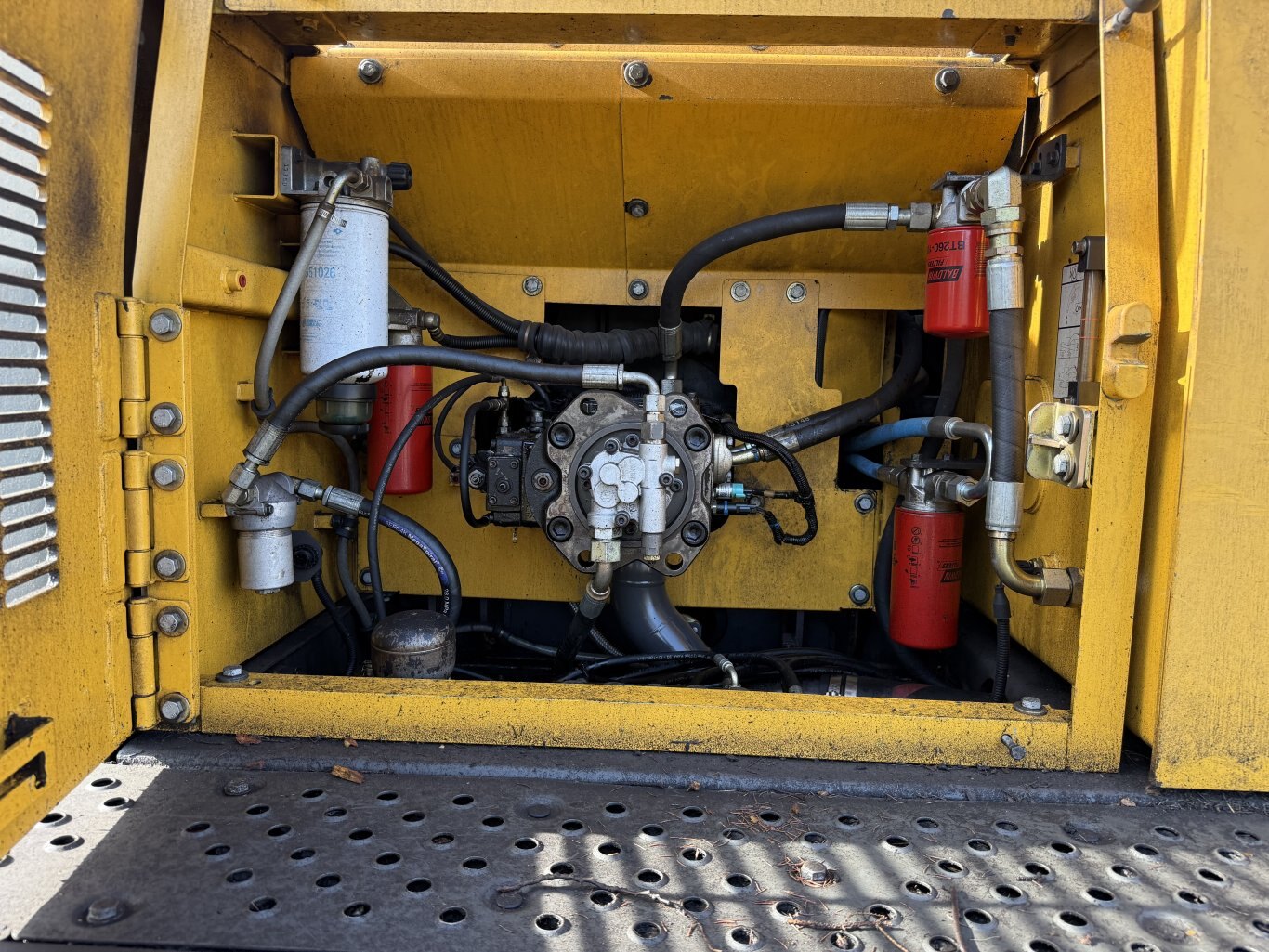 2012 Volvo FC2421C Processor with Drop in Engine (4,000 hours) #11096 JA