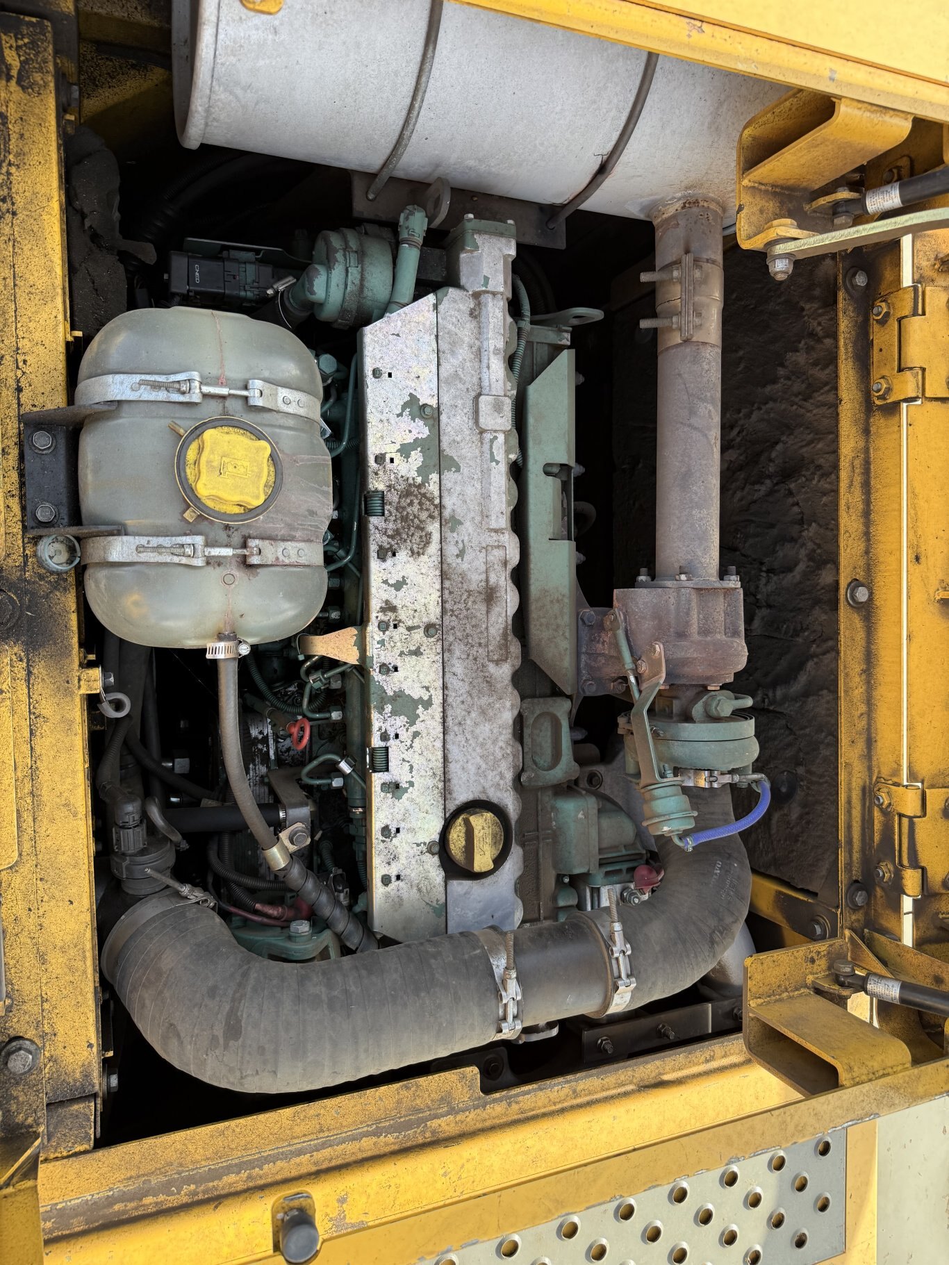 2012 Volvo FC2421C Processor with Drop in Engine (4,000 hours) #11096 JA