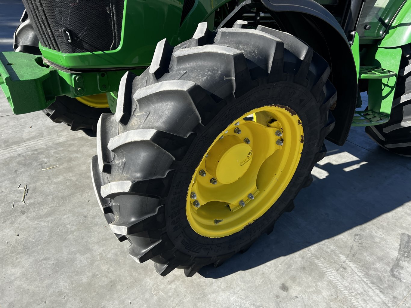 2016 John Deere 5100M Tractor #11121 BP