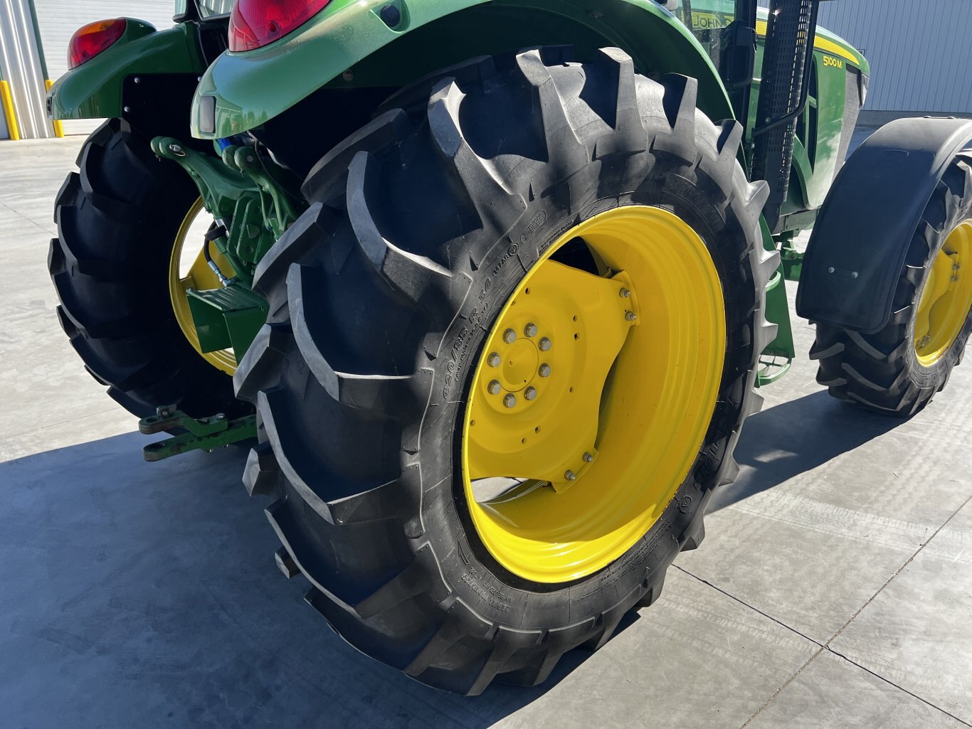 2016 John Deere 5100M Tractor #11121 BP