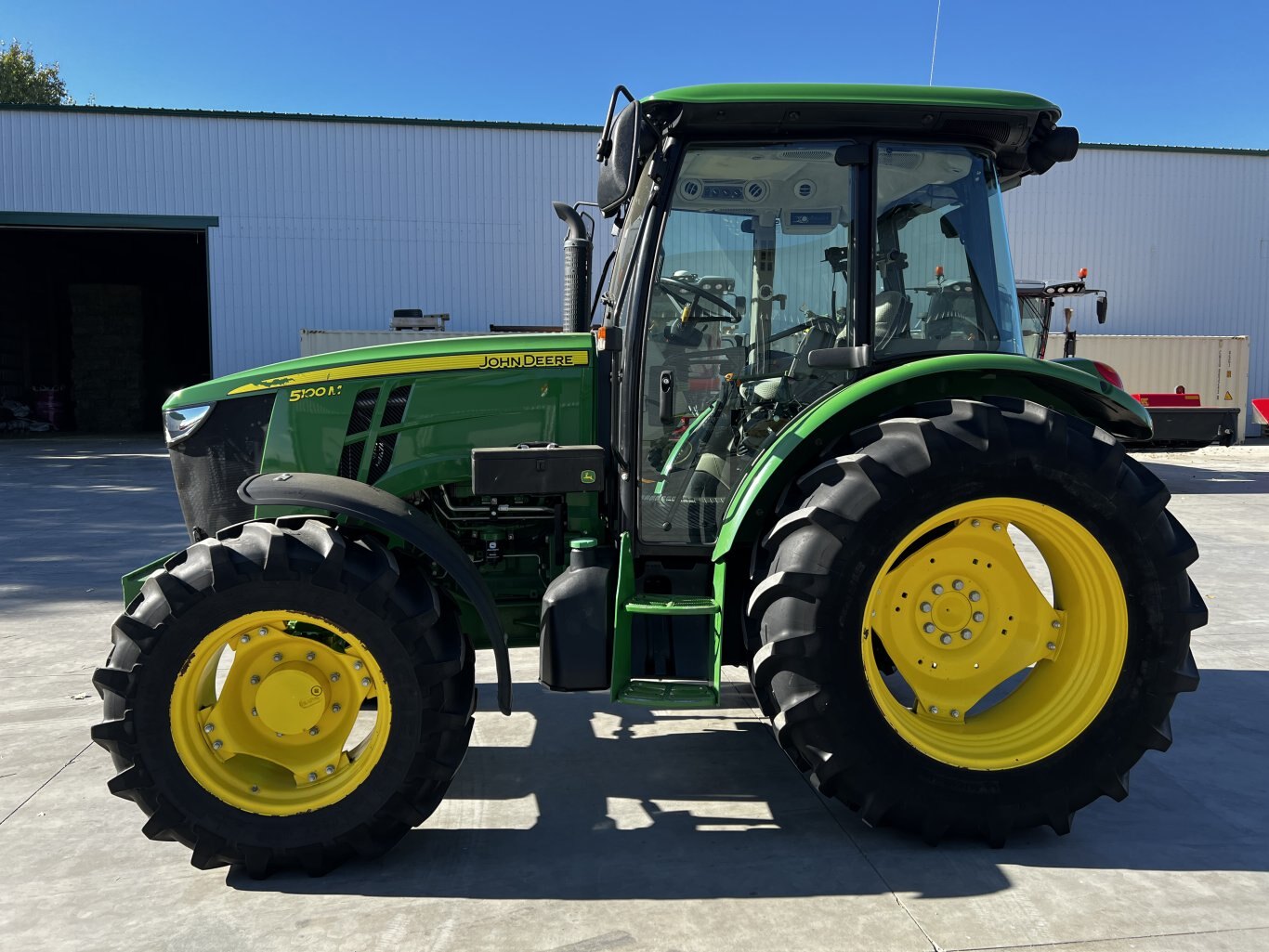 2016 John Deere 5100M Tractor #11121 BP