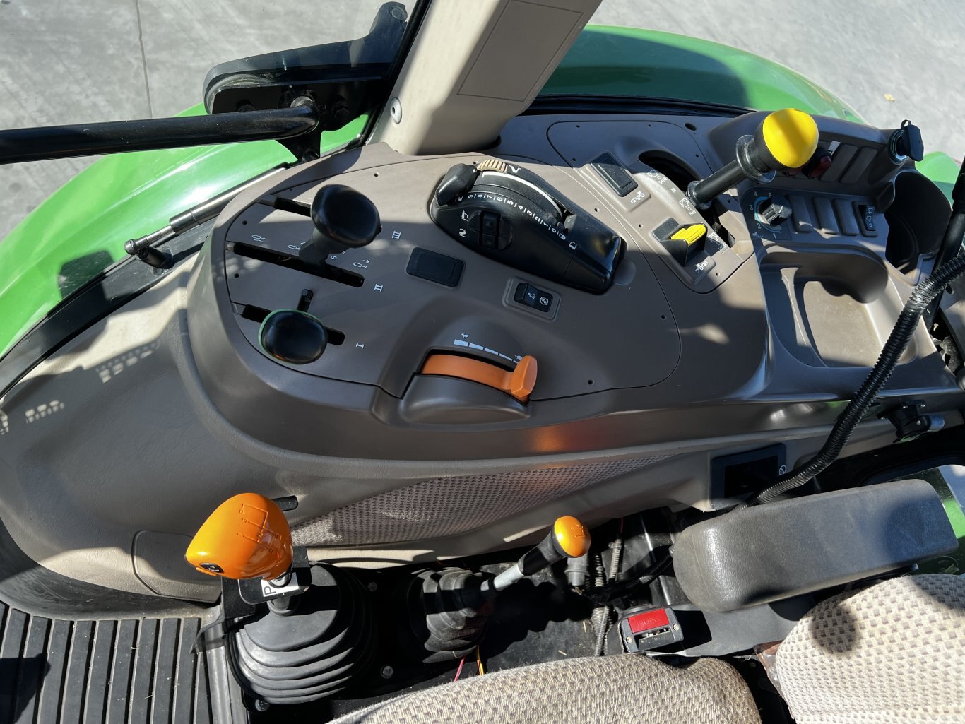 2016 John Deere 5100M Tractor #11121 BP