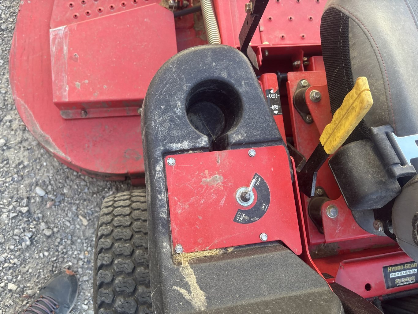 2014 Gravely Pro Turn 472 Mower #11147 AS