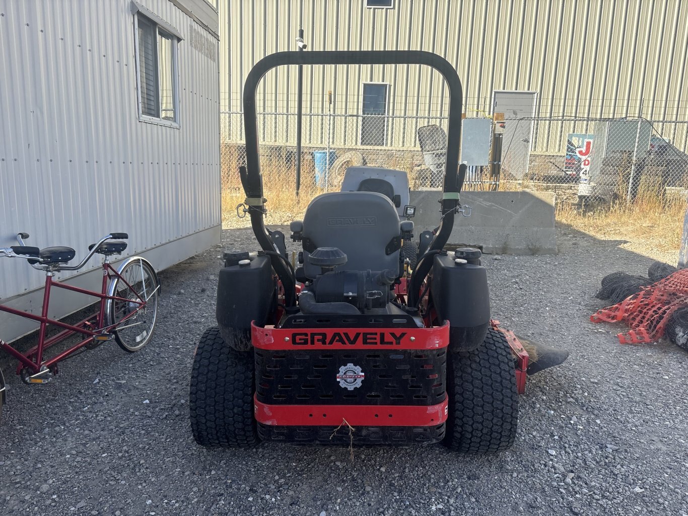 2014 Gravely Pro Turn 472 Mower #11147 AS