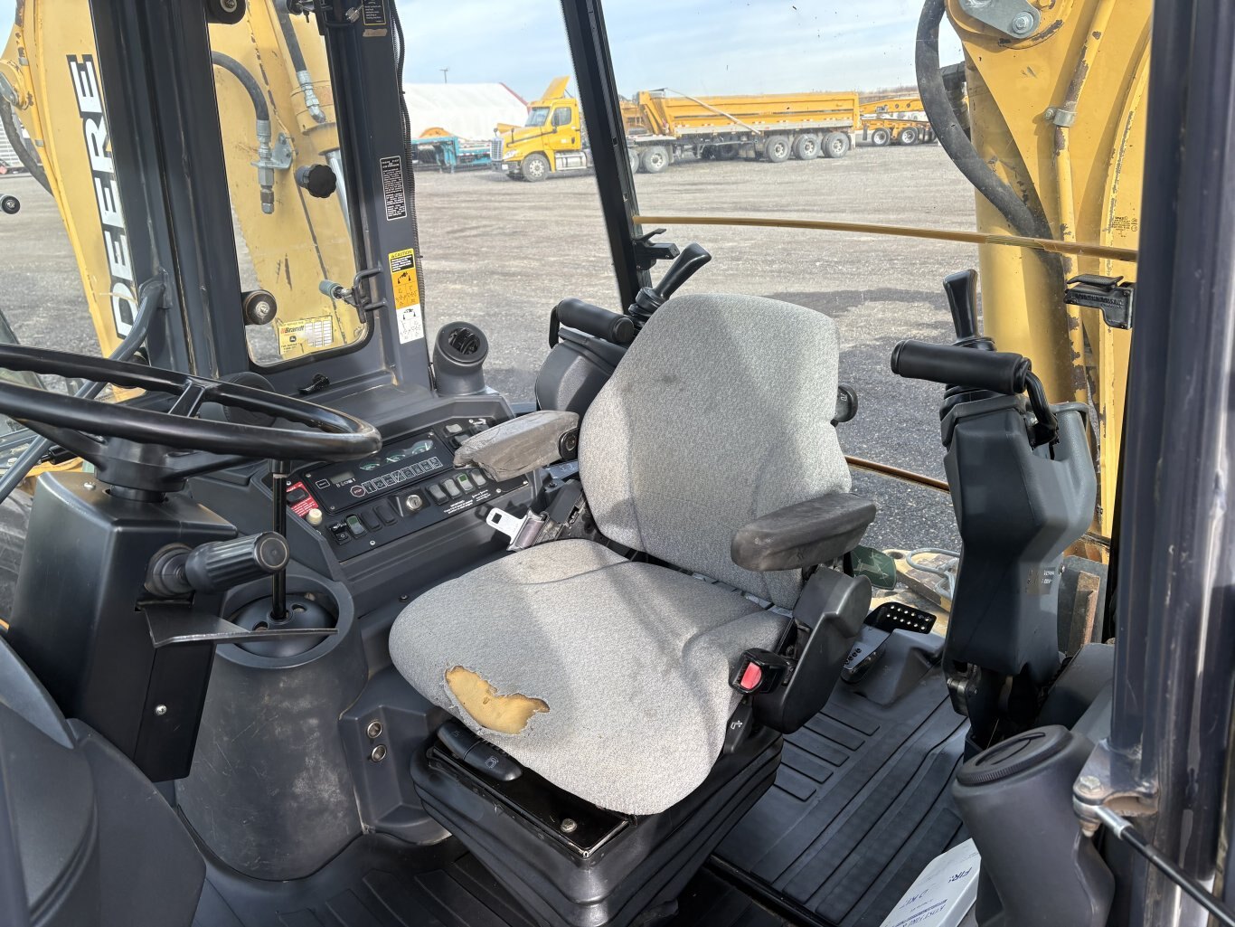 2006 Deere 710G Backhoe #11189 AS